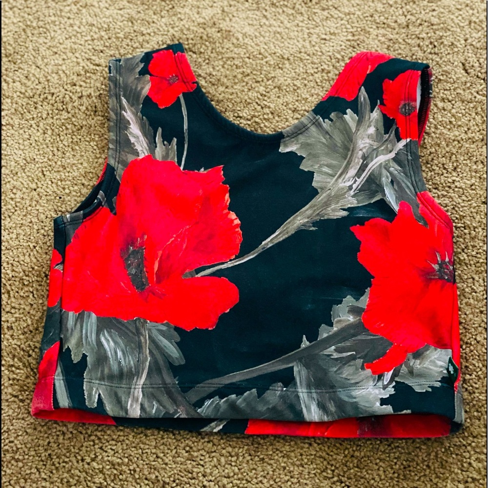 Luckyleo Crop Top Size L